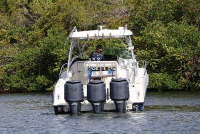 BOATZON | Hydra-Sports Vector 3300 VX 2006