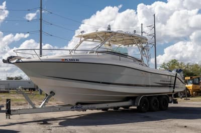 BOATZON | Hydra-Sports Vector 3300 VX 2006