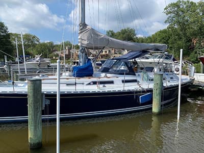 BOATZON | Hylas 44 1990