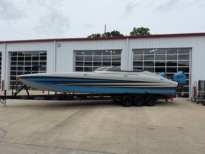 BOATZON | Interceptor 36 Cat 2025