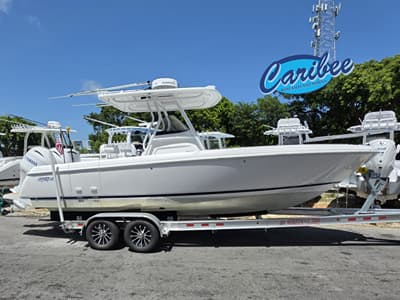 BOATZON | Intrepid 245 CC 2013