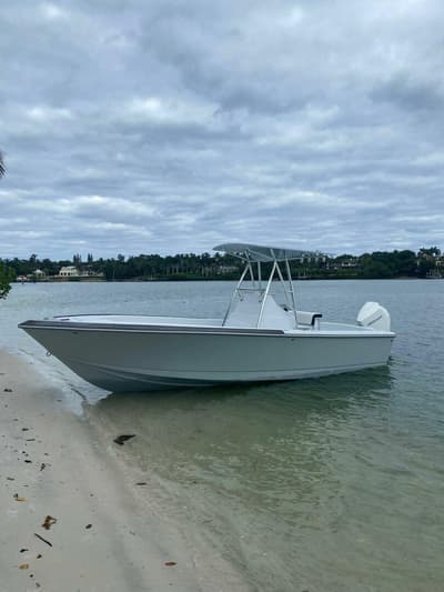 BOATZON | Intrepid 245 Center Console 1988