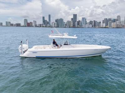 BOATZON | Intrepid 345 Nomad FE 2021