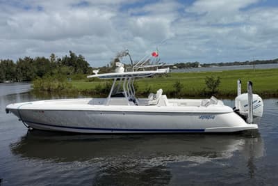 BOATZON | Intrepid 345 Nomad FE 2021