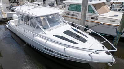 BOATZON | Intrepid 345 Valor 2022