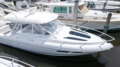 BOATZON | Intrepid 345 Valor 2022