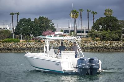BOATZON | Intrepid 348 Center Console 2009