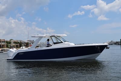 BOATZON | Intrepid 35 PANACEA 2026
