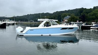 BOATZON | Intrepid 35 VALOR 2026