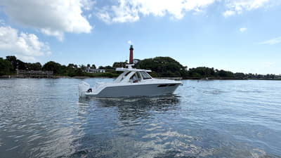 BOATZON | Intrepid 35 VALOR 2026