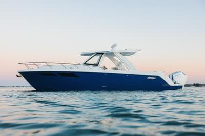 BOATZON | Intrepid 35 VALOR 2027