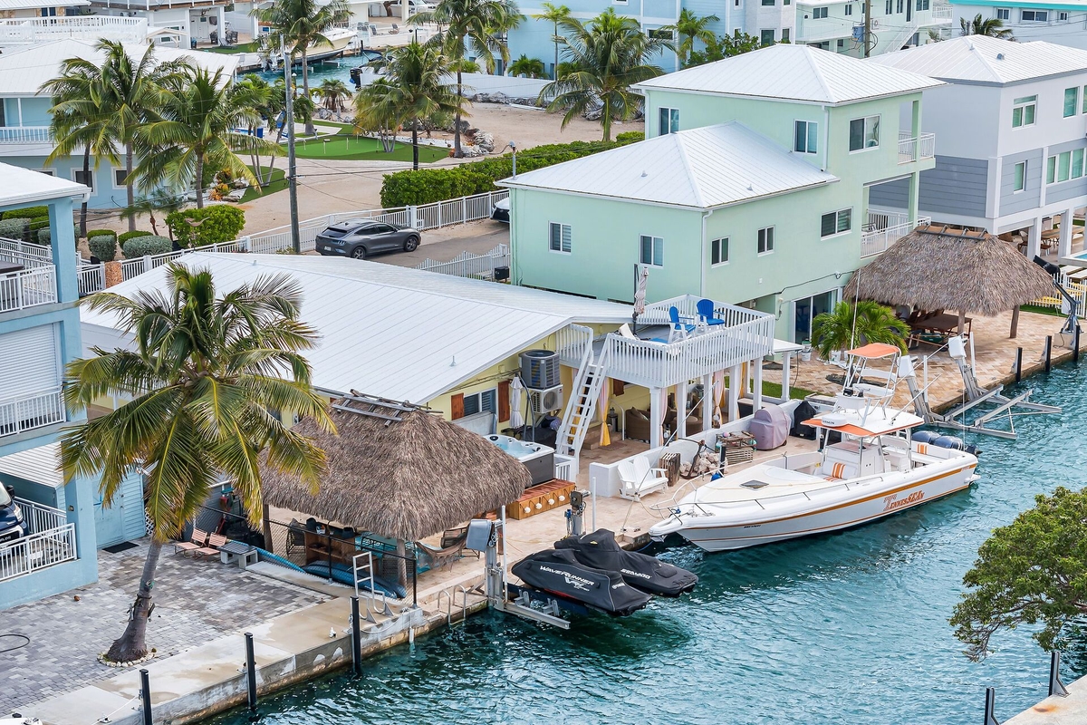 2000 Intrepid 356 - Sold Boat