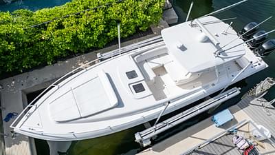 BOATZON | Intrepid 370 Cuddy 2008