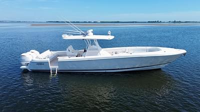 BOATZON | Intrepid 375 FE 2017