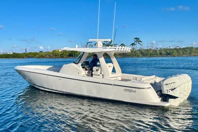 BOATZON | Intrepid 375 Nomad SE 2020 BOATZON | Intrepid 375 Nomad SE 2020