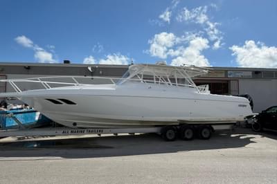 BOATZON | Intrepid 390 Sport Yacht 2008