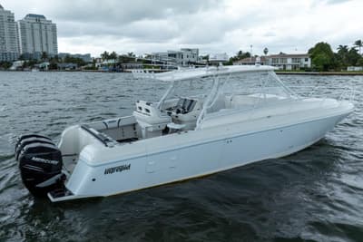 BOATZON | Intrepid 390 Sport Yacht 2008