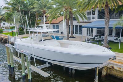 BOATZON | Intrepid 400 Center Console 2019