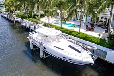 BOATZON | Intrepid 400 Cuddy 2016