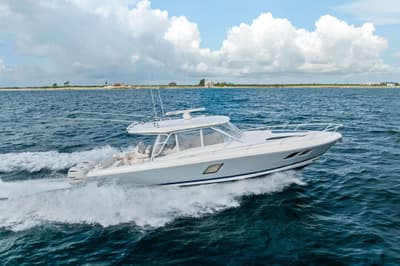 BOATZON | Intrepid 400 Cuddy 2019 BOATZON | Intrepid 400 Cuddy 2019