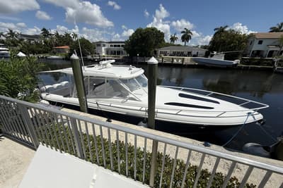 BOATZON | Intrepid 409 Valor 2022
