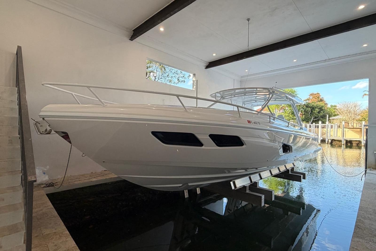 2024 Intrepid 41 Valor - Sold Boat