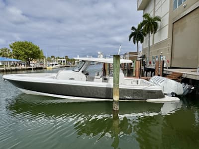 BOATZON | Intrepid 427 NOMAD SE 2024