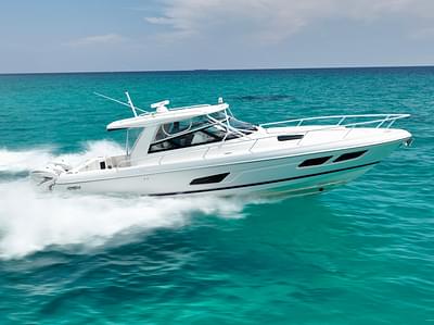 BOATZON | Intrepid 438 Evolution 2021