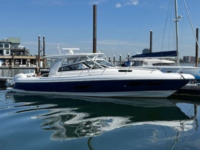 BOATZON | Intrepid 438 Evolution 2022