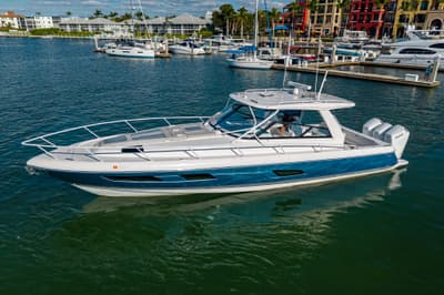 BOATZON | Intrepid 477 Evolution 2024