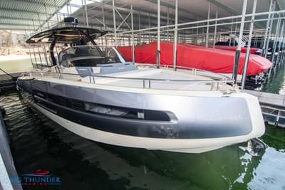 BOATZON | Invictus GT370S 2024 BOATZON | Invictus GT370S 2024