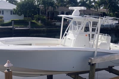 BOATZON | Invincible 33 Open Fisherman 2020