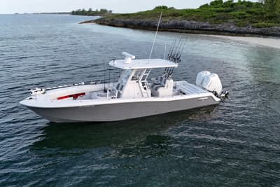 BOATZON | Invincible 33 Open Fisherman 2025