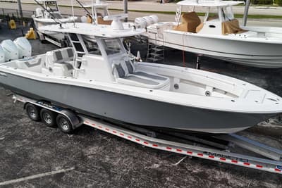 BOATZON | Invincible 36 Open Fisherman 2025