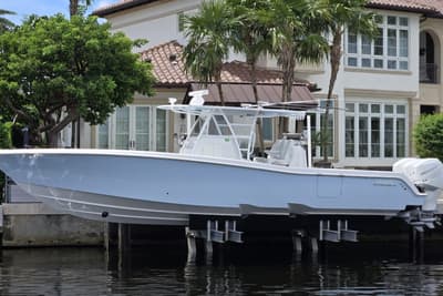 BOATZON | Invincible 39 Open Fisherman 2018