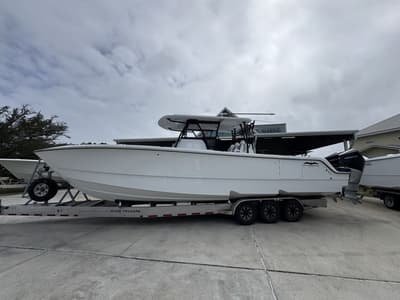 BOATZON | Invincible Boats 36 Catamaran 2026