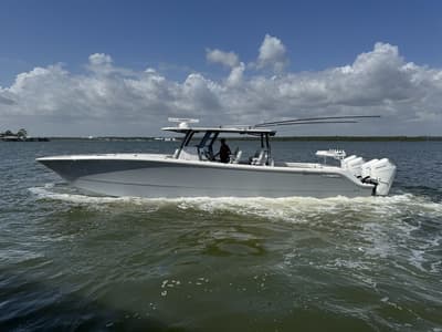 BOATZON | Invincible Boats 46 Catamaran 2023 BOATZON | Invincible Boats 46 Catamaran 2023