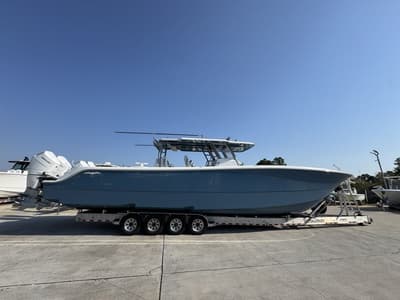 BOATZON | Invincible Boats 46 Catamaran 2024