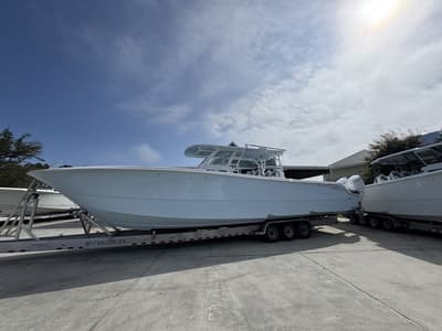 BOATZON | Invincible Boats 46 Catamaran 2026