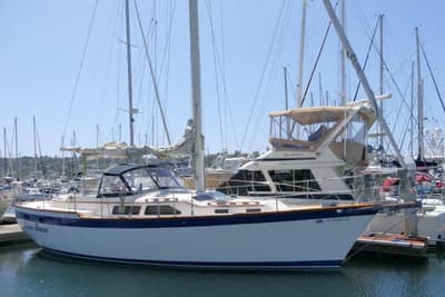 BOATZON | Irwin 382 1988