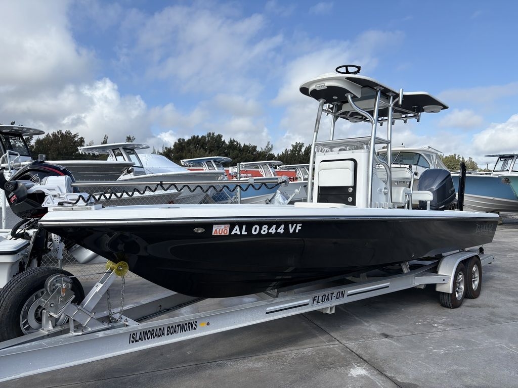 2020 Islamorada 24 Morada - Sold Boat