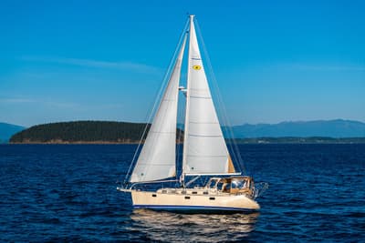 BOATZON | Island Packet 349 2020
