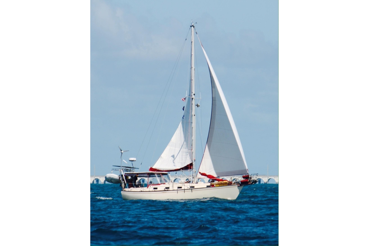 1989 Island Packet 35 - Sold Boat