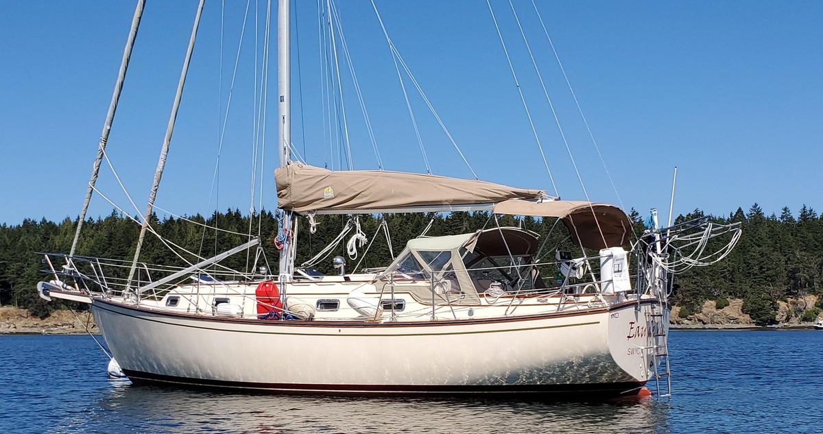 1994 Island Packet 35 - Sold Boat