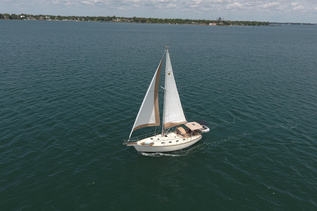 1994 Island Packet 35 - Sold Boat