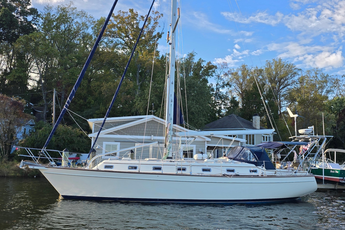 2001 Island Packet 420 - Sold Boat