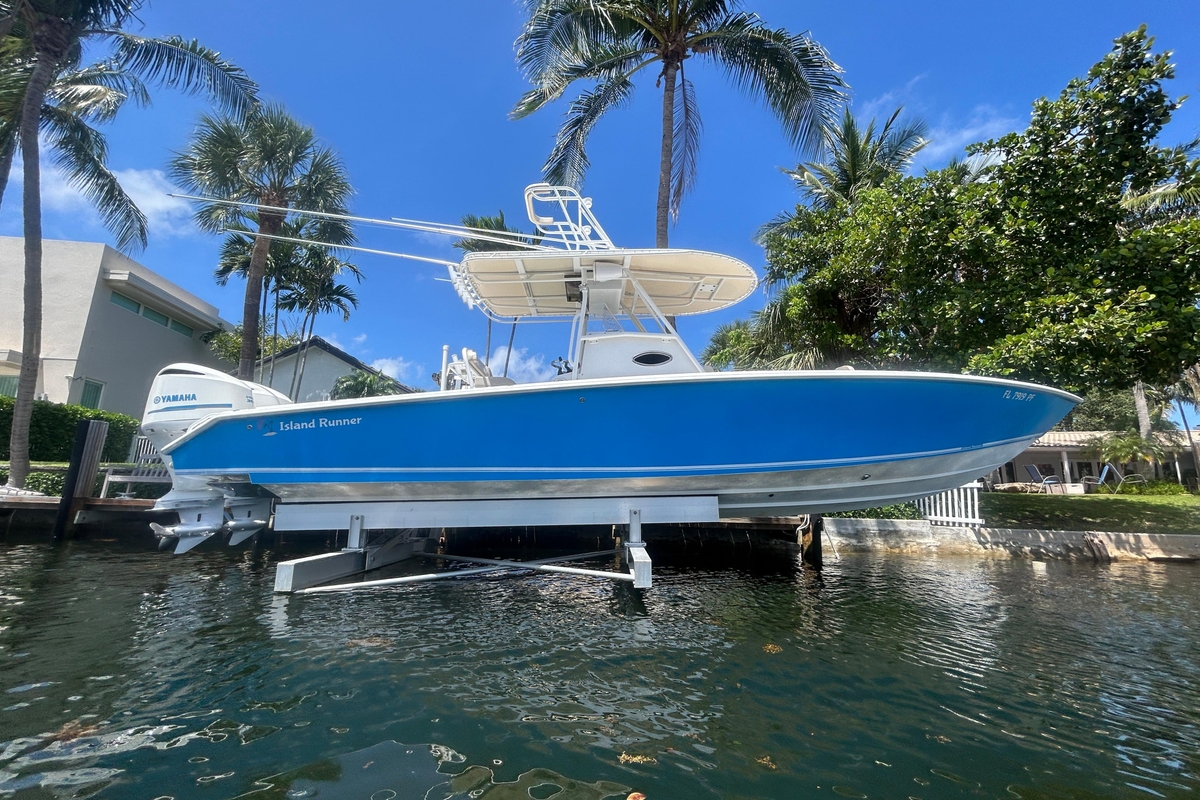 2012 Island Runner 31 - Sold Boat