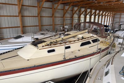 BOATZON | Islander 32 1977