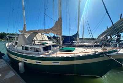 BOATZON | Islander Freeport Ketch 1981