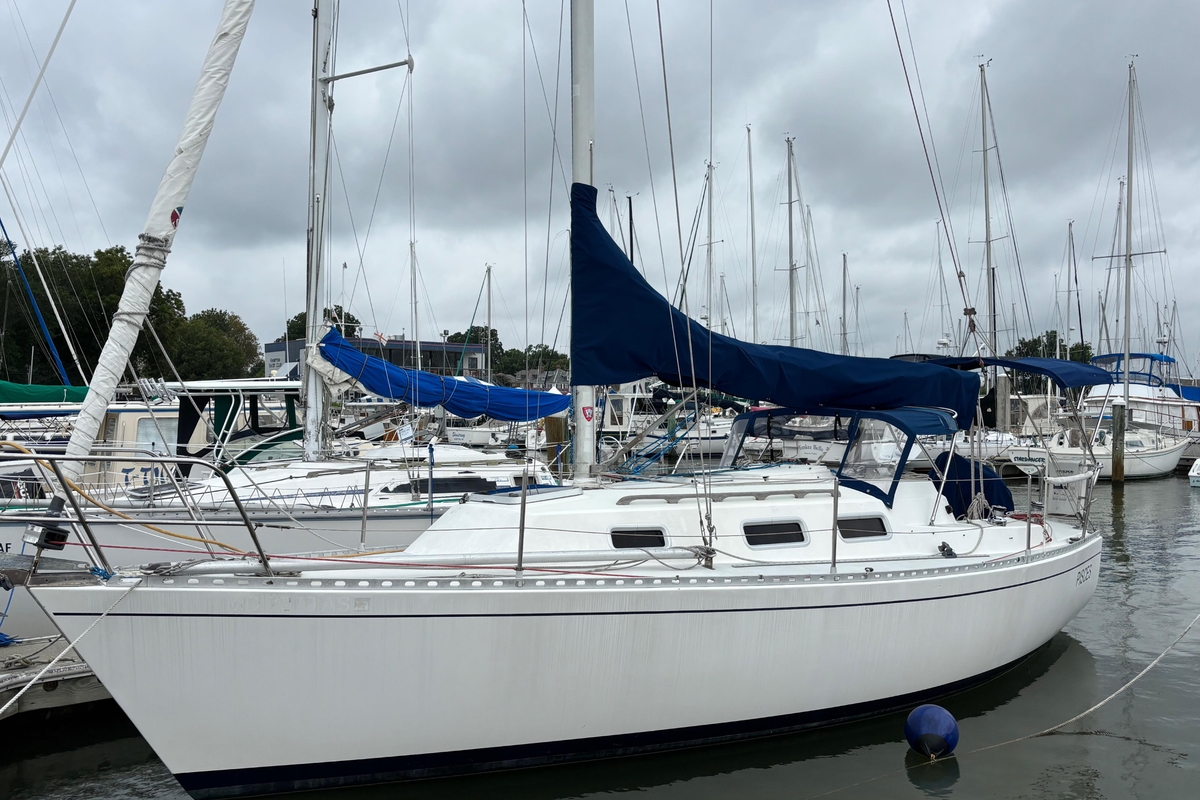 1988 J Boats J/28 - Sold Boat
